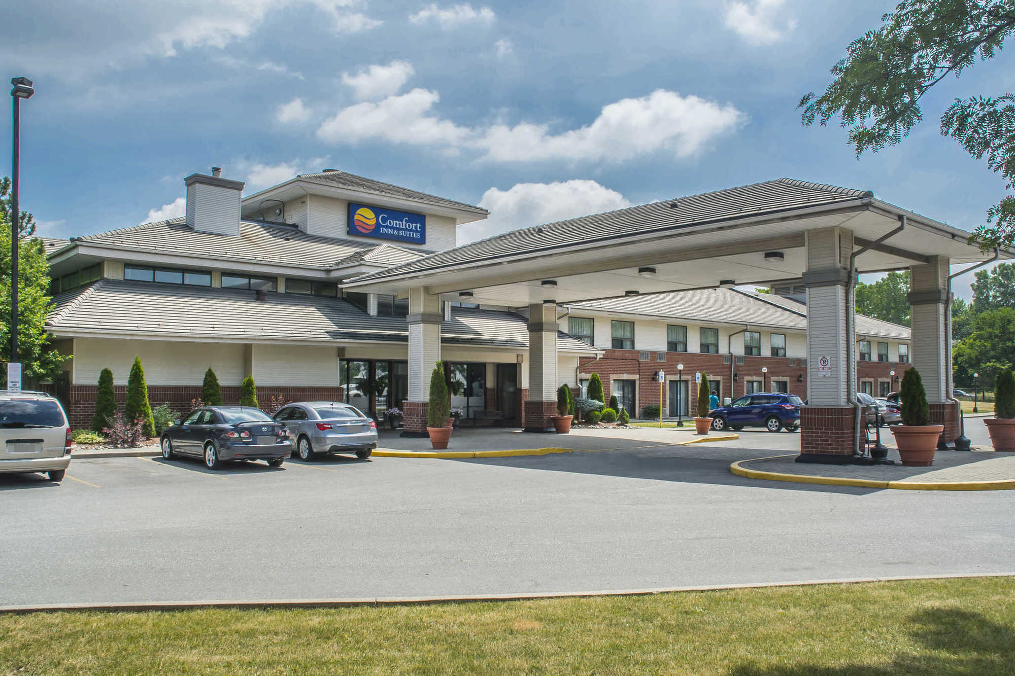 Comfort Inn & Suites Ambassador Bridge Windsor Exterior foto